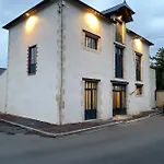 L'atelier Du Vieux Bois Hébergement de vacances